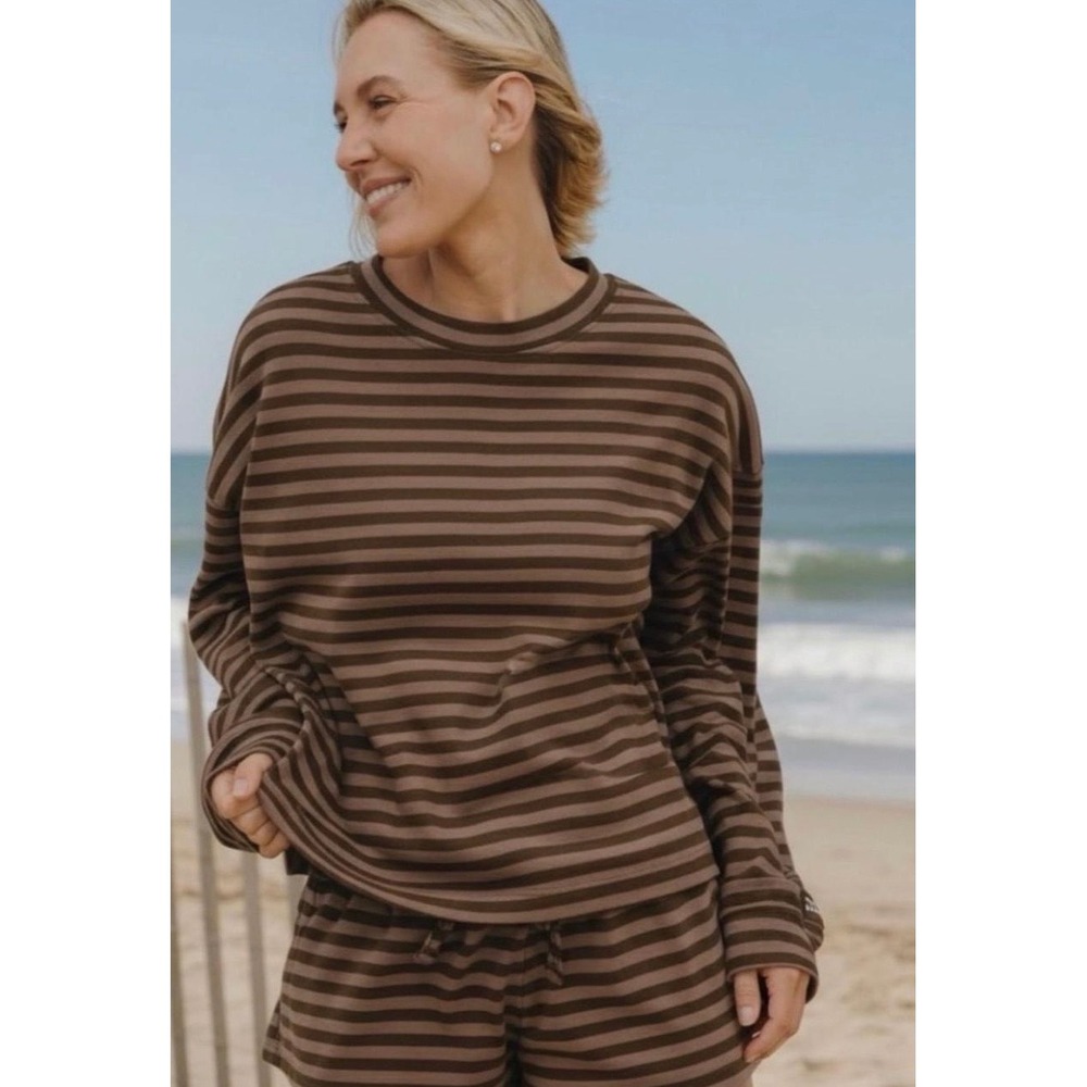 Daily Drills Cotton Long Sleeve Crew Mocha & Coco Stripe Size XS/S NWT